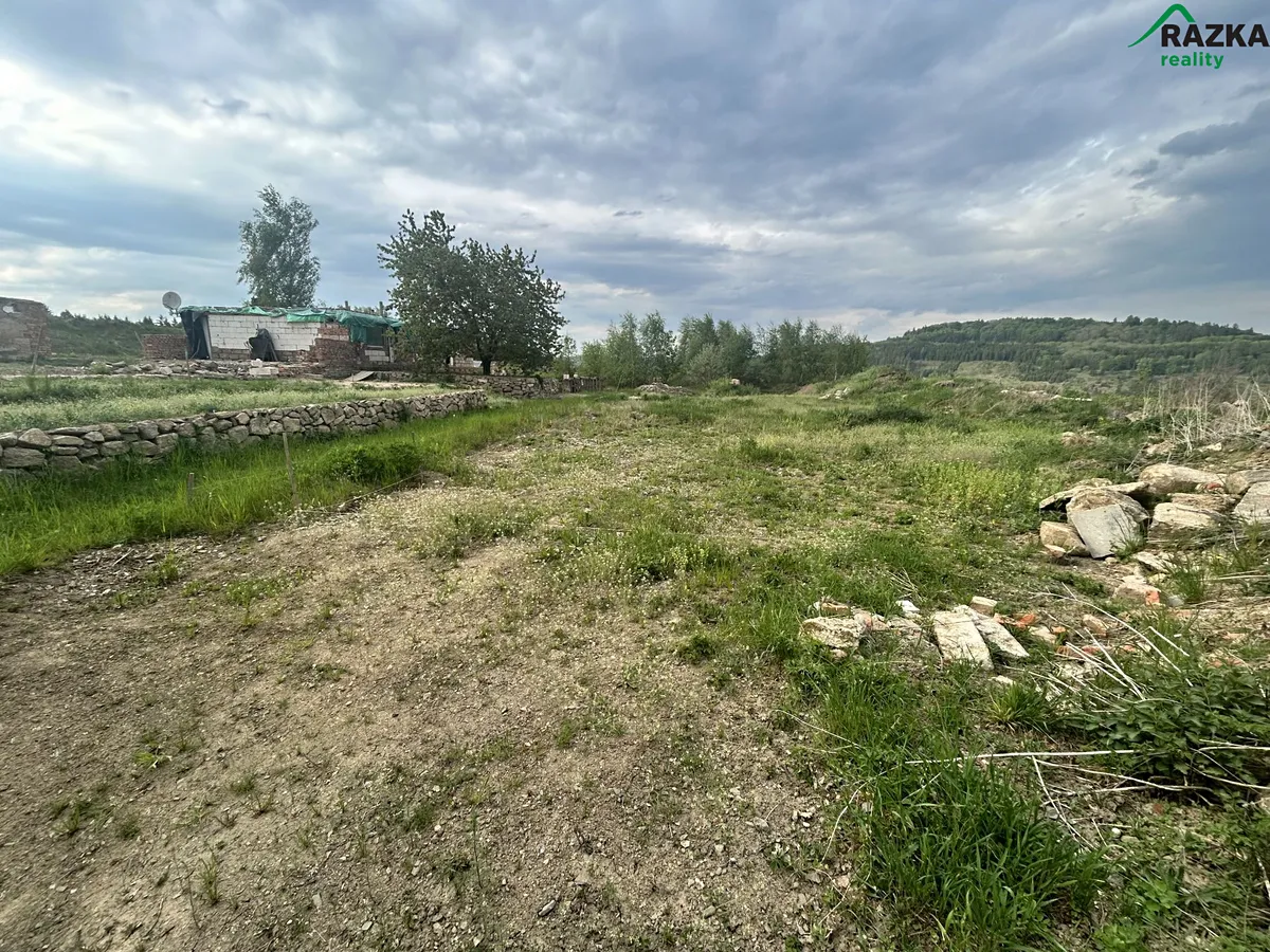 Prodej komerčního pozemku 4866 m²